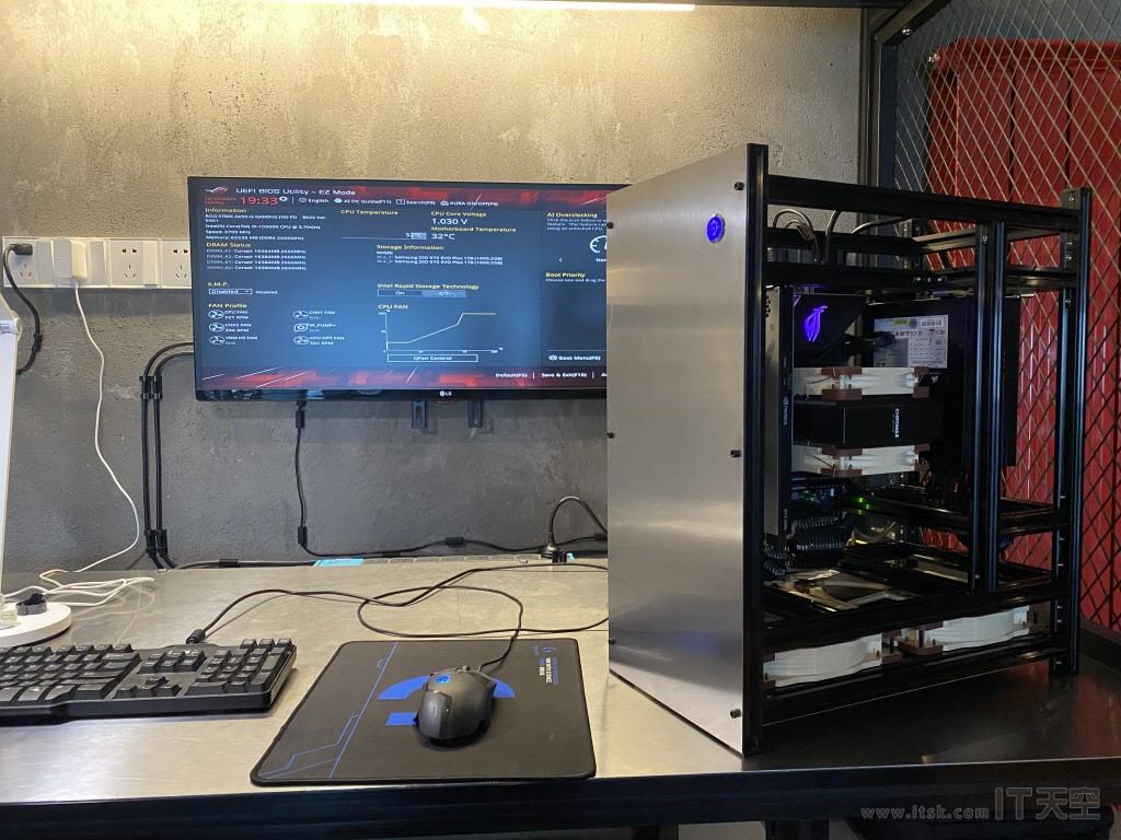 MARK 1 - 设计型 PC 与垂直风