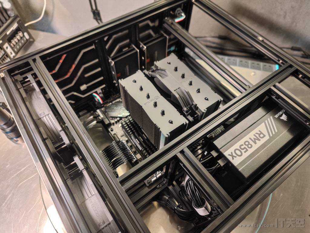 MARK 2 - 数据型 PC 与理线优